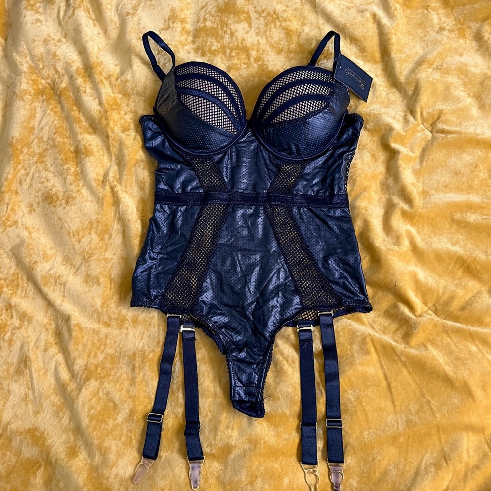 Fredrick’s of Hollywood Alana Christina Black mesh body suit garter straps sze M